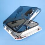 camec skylight plus with internal blind & led 400x400mm